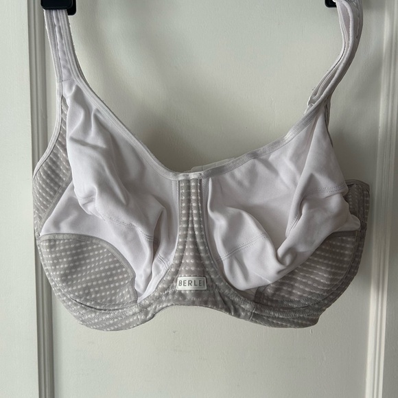 Berlei Women's Bra in Subtle Gray and Crisp White - Picture 1 of 3